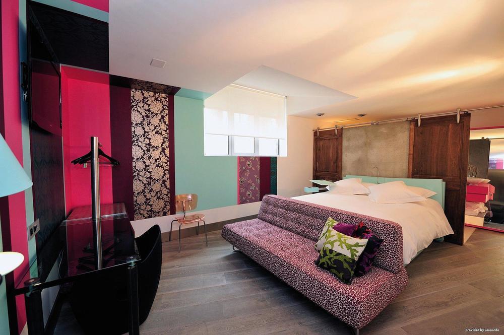 Hotel Le Dormeur Du Val Charleville-Mézières Rum bild